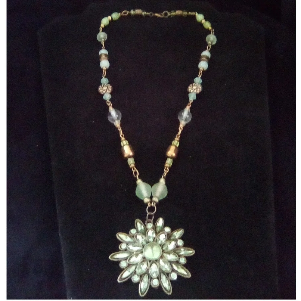 Vintage Style Green Starburst Pendant Beaded Necklace Antique Bronze Boho